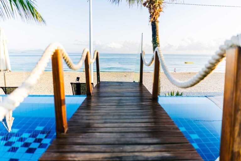 hotel de frente para o mar