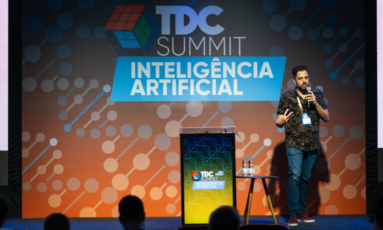 Destaque para os maiores e mais famosos eventos de tecnologia em Florianópolis como uma chance também de turismo.